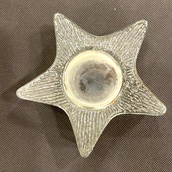 NIB💙STAR SHAPED VOTIVE CANDLEHOLDER WITH BLUEBERRY SCENTED VOTIVE CANDLE - Picture 4 of 10